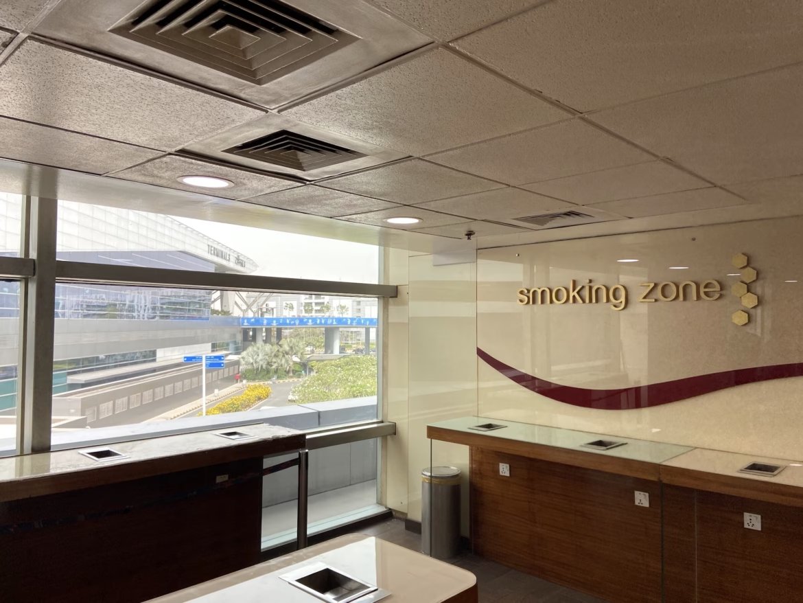 Smoking Zone at Delhi Airport T3 Arrival on 1st Floor