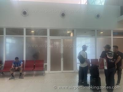 Smoking area at Lombok (LOP) airport — Domestic departures at Lombok airport. Smoking room inside Max’s Bites. Next to the toilets at Gate…