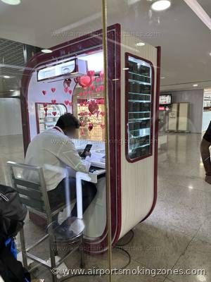 Smoking area at Navi Mumbai (NMI) airport — Smoker kiosk is available outside the smoking room.